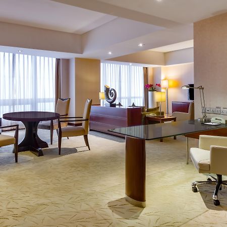 Crowne Plaza Yantai Sea View By Ihg Hotell Exteriör bild
