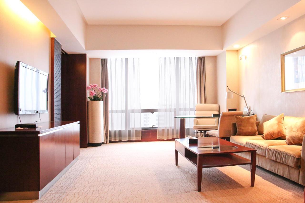 Crowne Plaza Yantai Sea View By Ihg Hotell Exteriör bild
