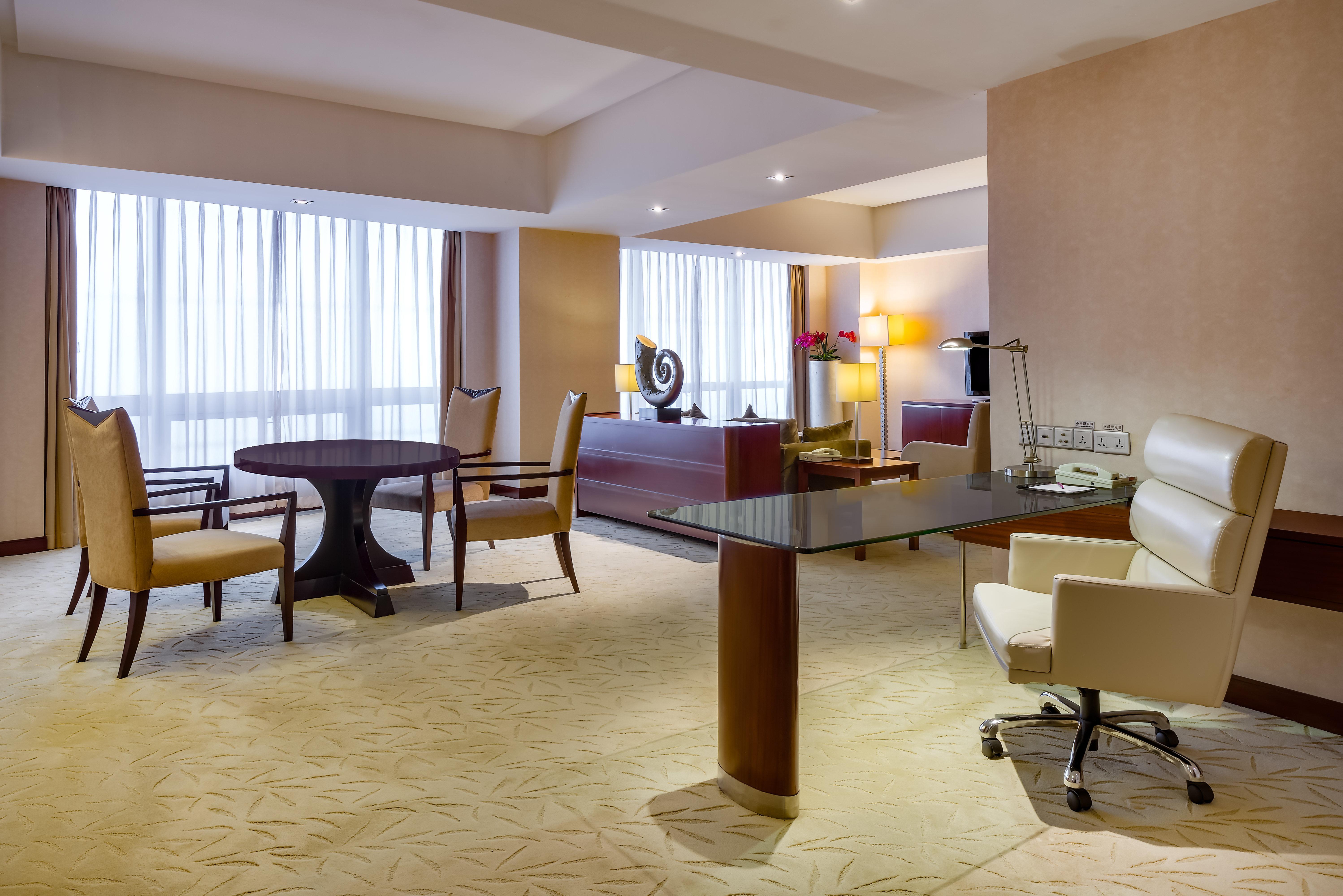 Crowne Plaza Yantai Sea View By Ihg Hotell Exteriör bild
