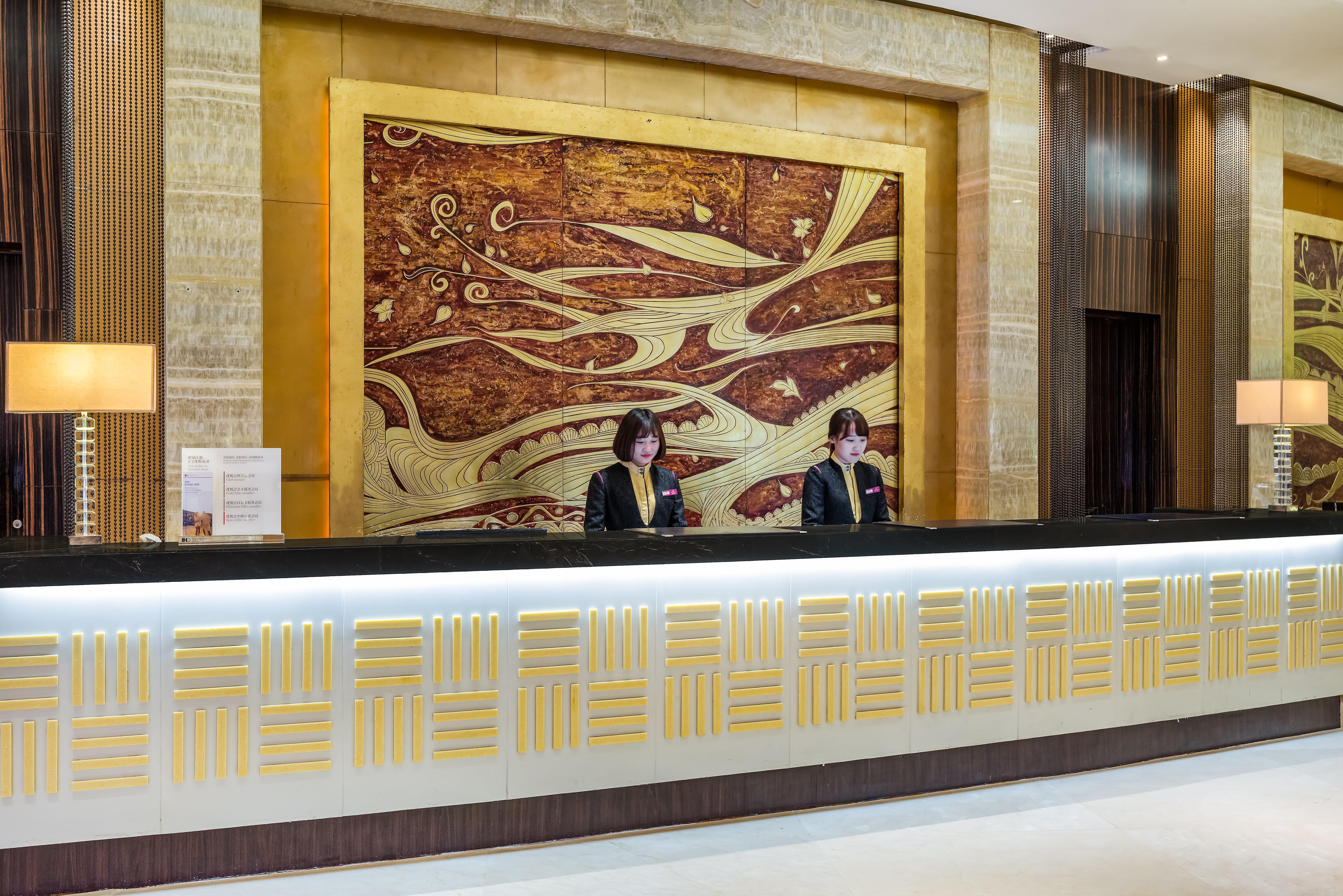 Crowne Plaza Yantai Sea View By Ihg Hotell Exteriör bild