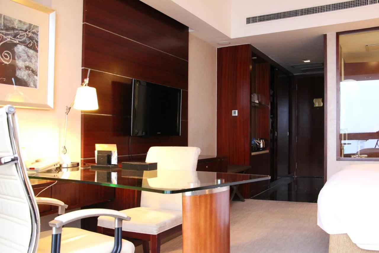 Crowne Plaza Yantai Sea View By Ihg Hotell Exteriör bild