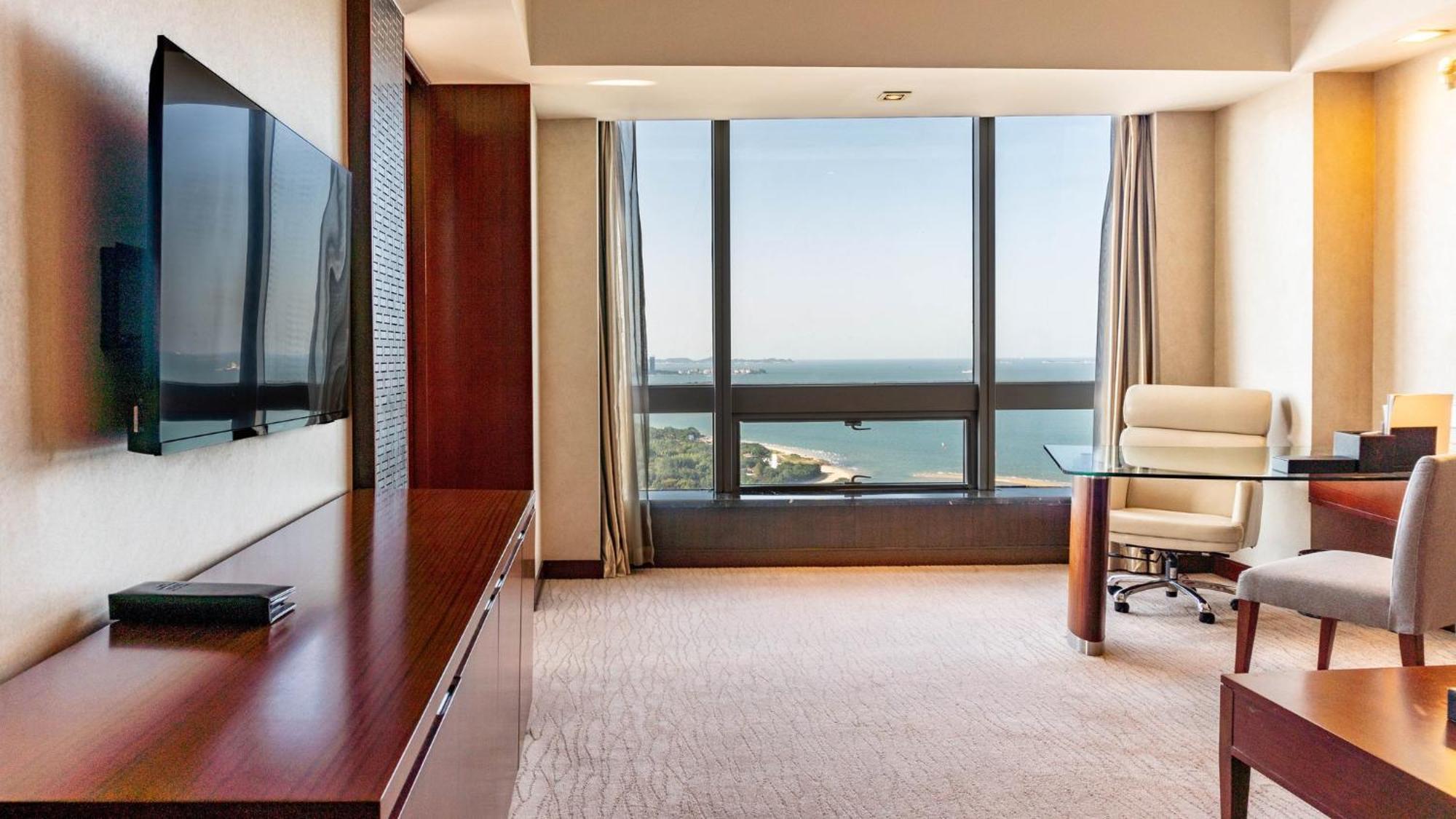 Crowne Plaza Yantai Sea View By Ihg Hotell Exteriör bild