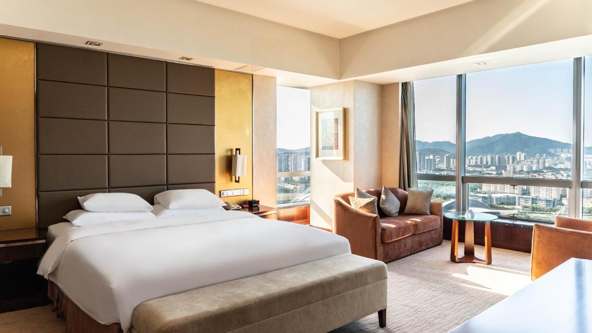 Crowne Plaza Yantai Sea View By Ihg Hotell Exteriör bild