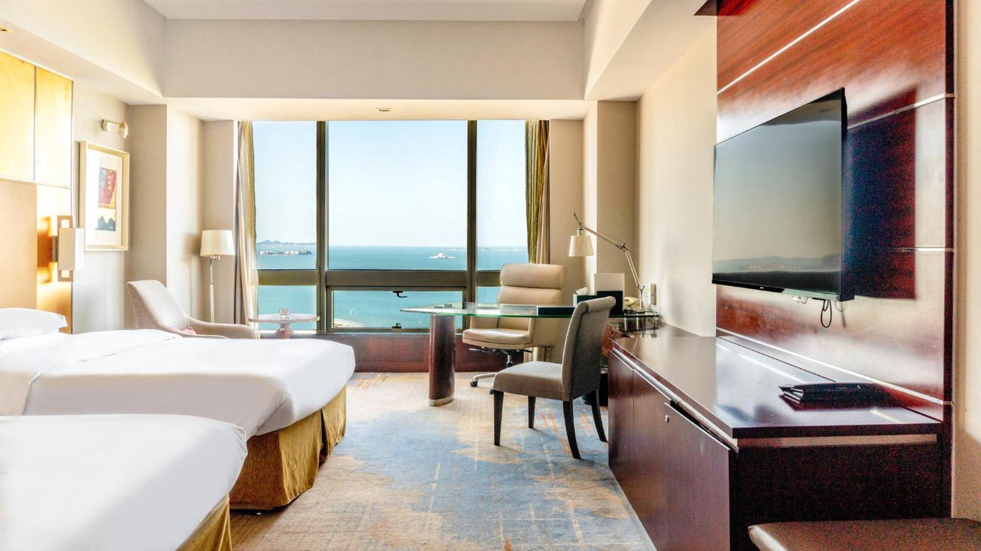 Crowne Plaza Yantai Sea View By Ihg Hotell Exteriör bild